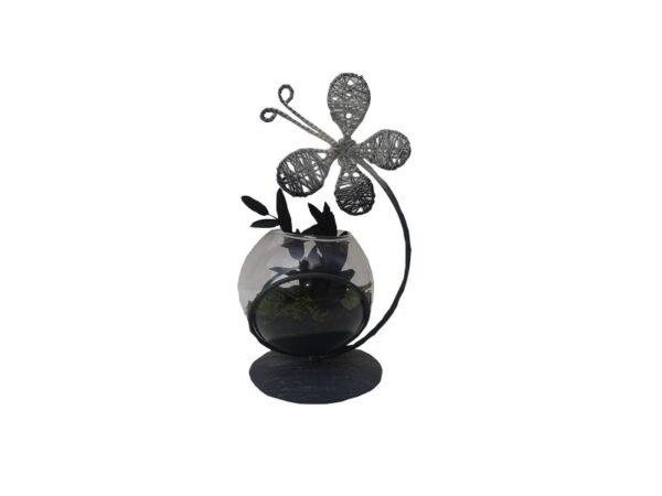 Vase déco Boule verre et Papillon sur socle fer, stabilisées fleurs et sable