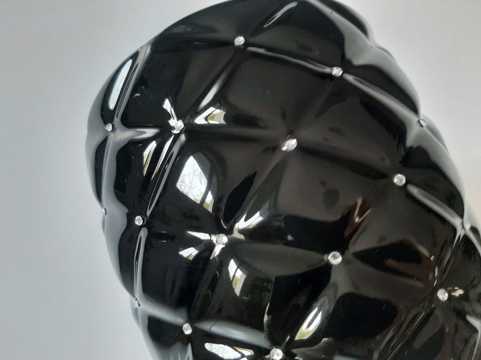 Cache pot facetté et diamants Cache pot noir facetté - Cache pot décoratif - Ornement décoratif plantes - Déco fleurie - Objet décoratif design - Déco chic de table - Cadeau déco