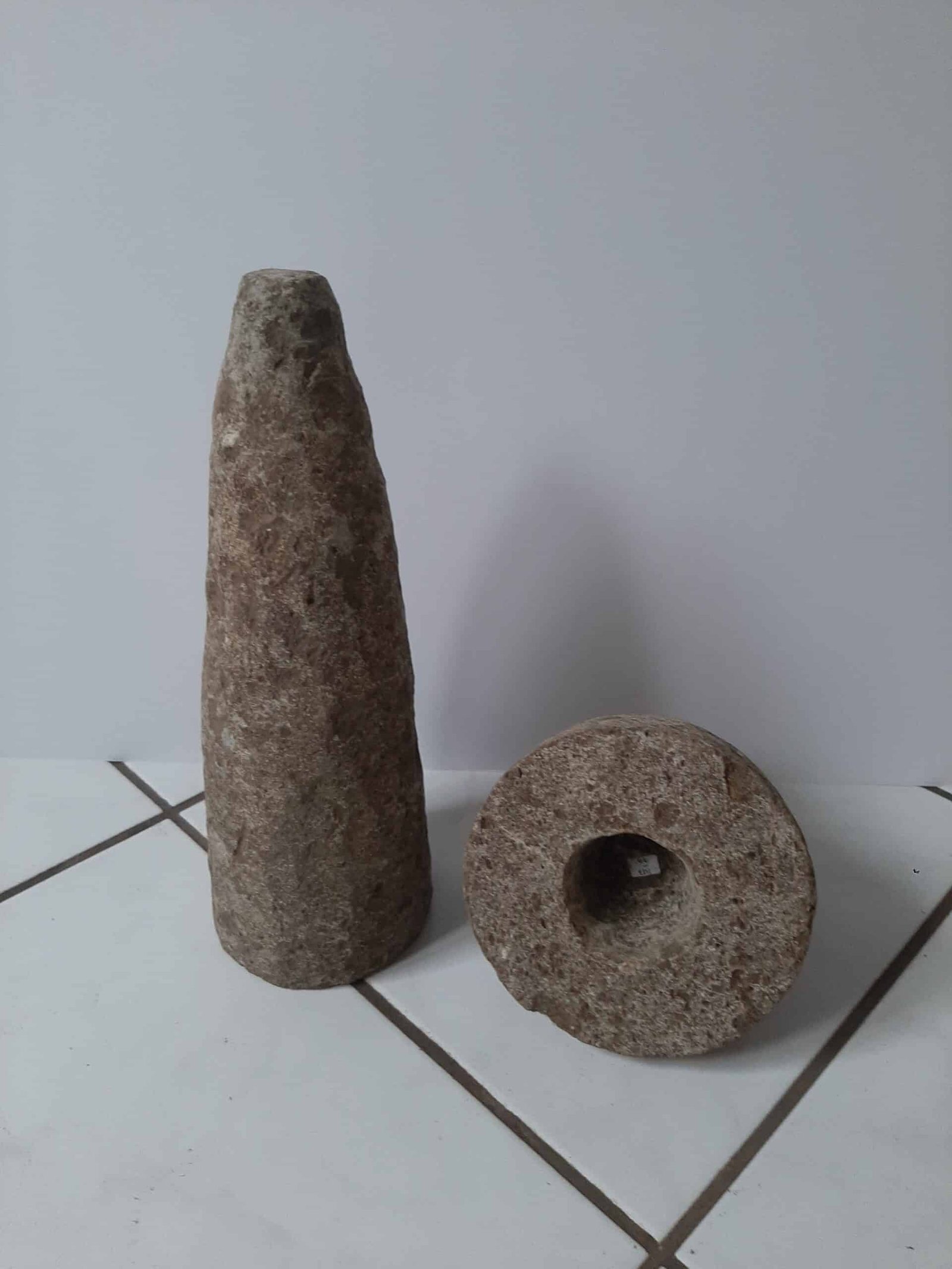 Stone decorative mushroom Sculpture Champignon - Champignon déco en pierre de lave - Décoration d'intérieur champêtre - Objet d'art en pierre de lave - Sculpture ornement - Décoration d'intérieur Terre - Déco champignon - Maison feng shui - Cadeau déco - idée cadeau