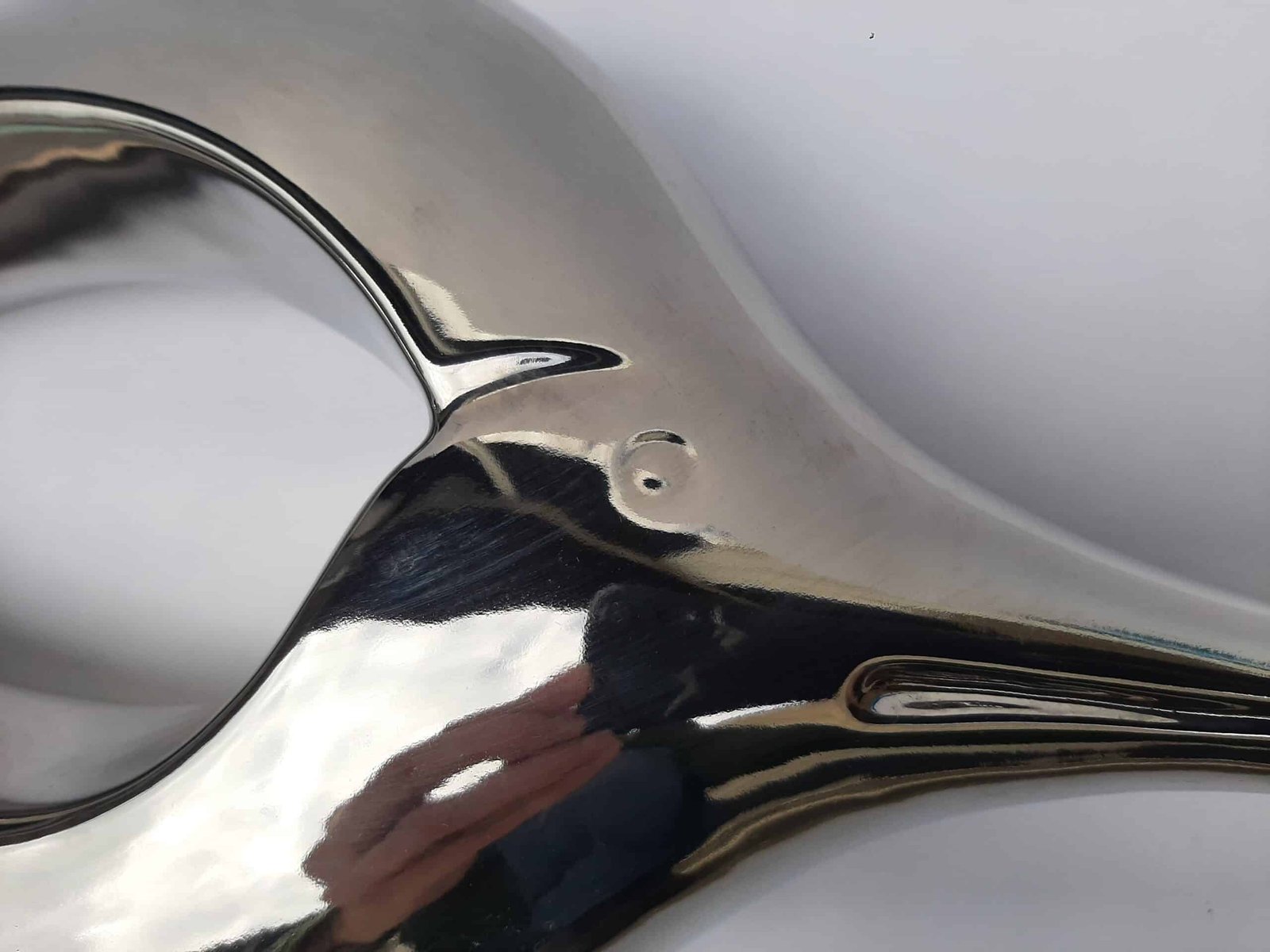 Zoom fish dolphin sculpture Statue Dauphin céramique - Déco poisson tendance - Objet décoratif océan - Décoration de salon - Décoration d'intérieure bord de mer - Sculpture ornement - décoration d'intérieur argentée - Déco marine - Ornement d'intérieur - Maison feng shui - Cadeau déco