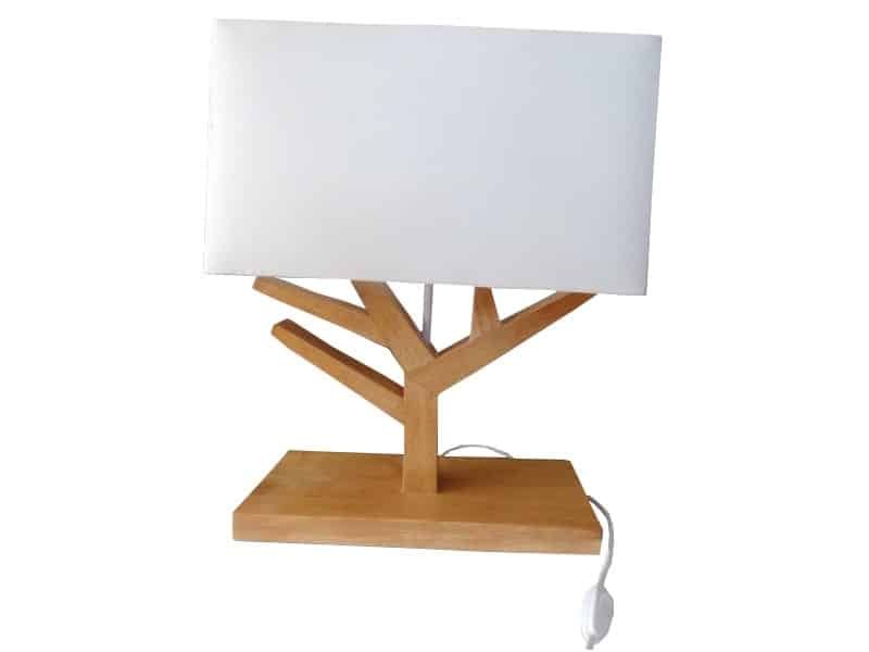 Tree table lamp with wooden base and white rectangle lampshade H 40 cm Lampe de table déco branche arbre et abat-jour blanc - Luminaire bois clair - Lumière zen - Décoration intérieure éclairage - Objet décoratif luminaire - Lampe bois décorative - Eclairage ornement intérieur - Déco Feu