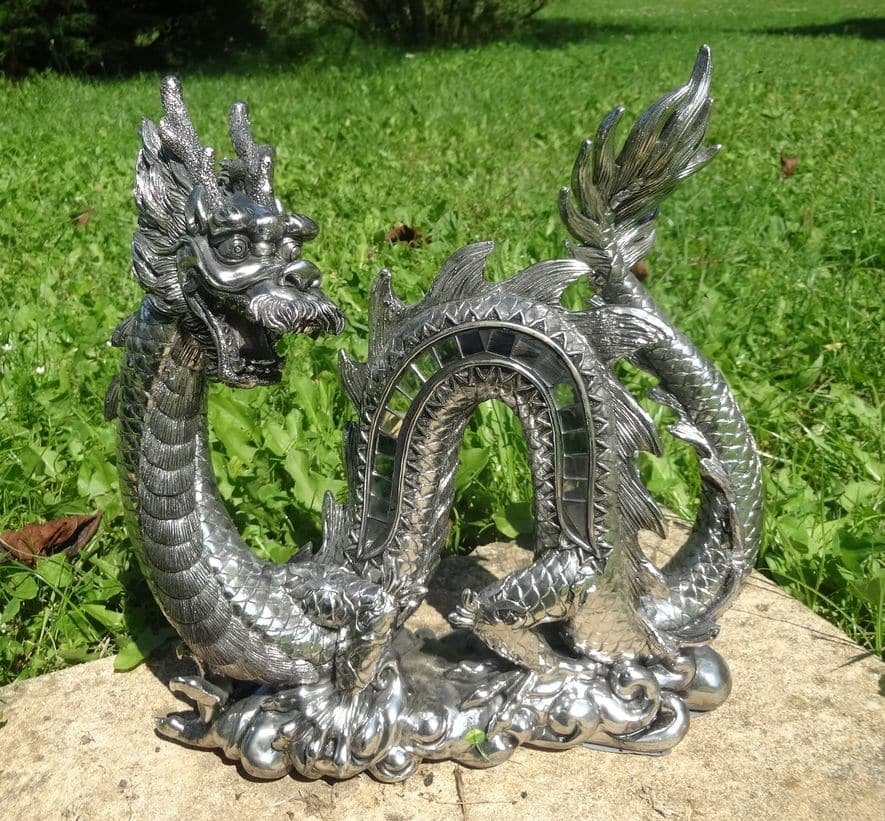 straight tail dragon Dragon sculpture décorative - Objet d'art en résine argentée - Sculpture ornement - Maison feng shui - Cadeau déco - Déco animale