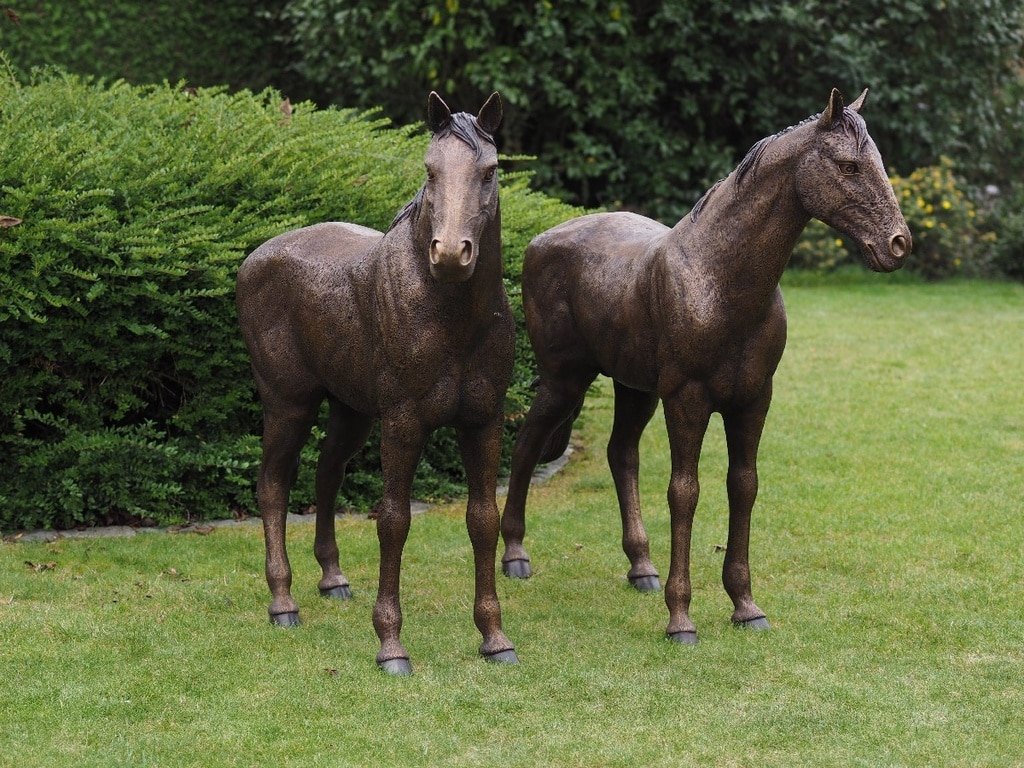 Couple horses sculpture bronze work Grand Chevaux sculpture bronze - Cheval duo décoratif - Objet décoratif équin - Décoration d'intérieur et extérieur Equitation - Œuvre d'art Cheval en bronze - Sculpture ornement jardin protection - Déco Métal - Déco animale - Jardin feng shui - Cadeau déco art