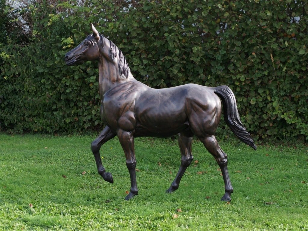 Proud Horse Sculpture, bronze Statue Cheval - Sculpture animale équestre - Objet décoratif cheval - Objet d'art en bronze - Sculpture ornement décoration d'extérieur - Déco animale - Maison feng shui - Cadeau souvenir