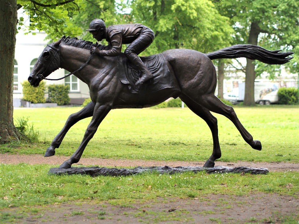Sculpture Grand Cheval galop Et Jockey, Bronze Statue Cheval de course et jockey- Sculpture animale équestre - Objet décoratif cheval - Objet d'art en bronze - Sculpture ornement décoration d'extérieur - Déco animale - Maison feng shui - Cadeau souvenir