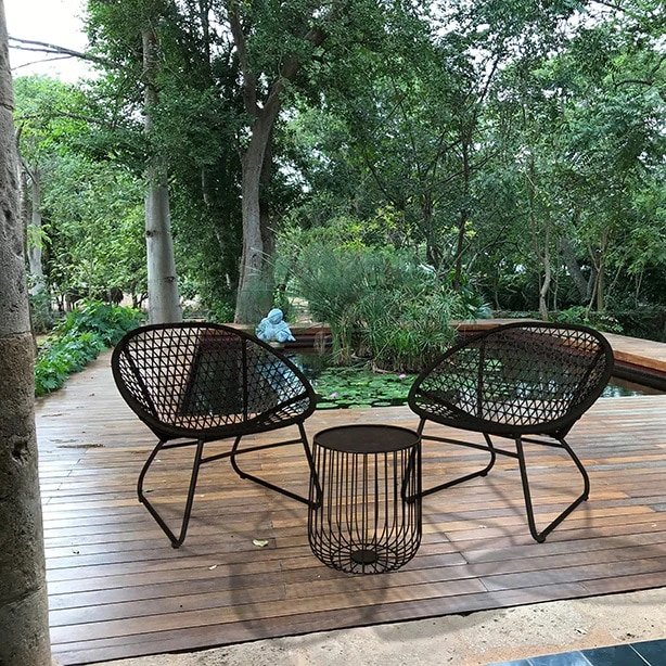 Bao Bao 2-seater garden furniture and black coffee table (2)