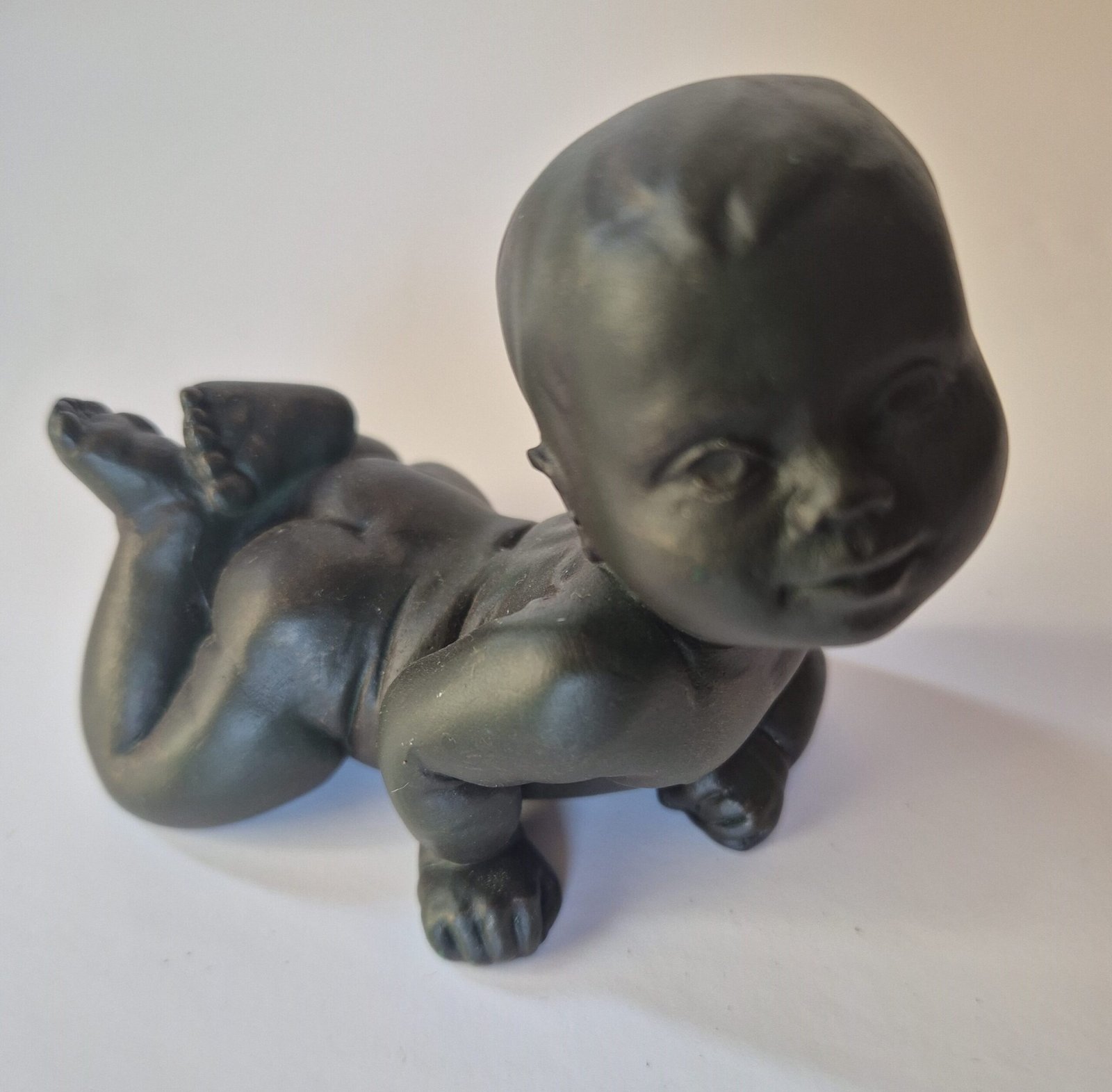 Sculpture bébé nu déco (2) Bébé sculpture déco - bébé décoratif résine noir - Objet décoratif bébé - Objet d'art en résine - Sculpture ornement - Déco bébé