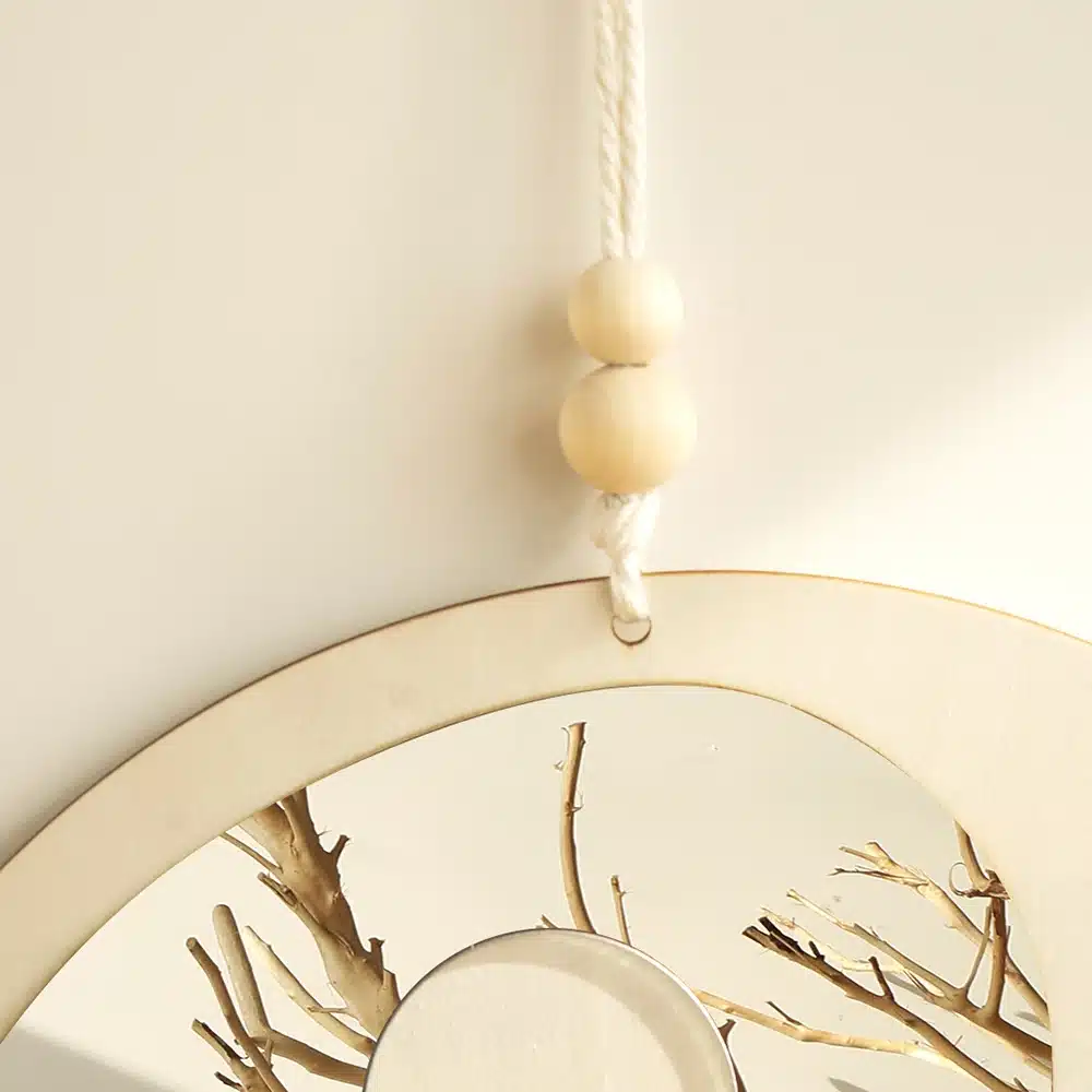 Suspension Yin Yang Taijitu, bois et miroir Suspension Yin Yang Taijitu - Bois et miroir - Objet décoratif à suspendre - ornement intérieur - Déco Zen - Maison feng shui - idée cadeau déco