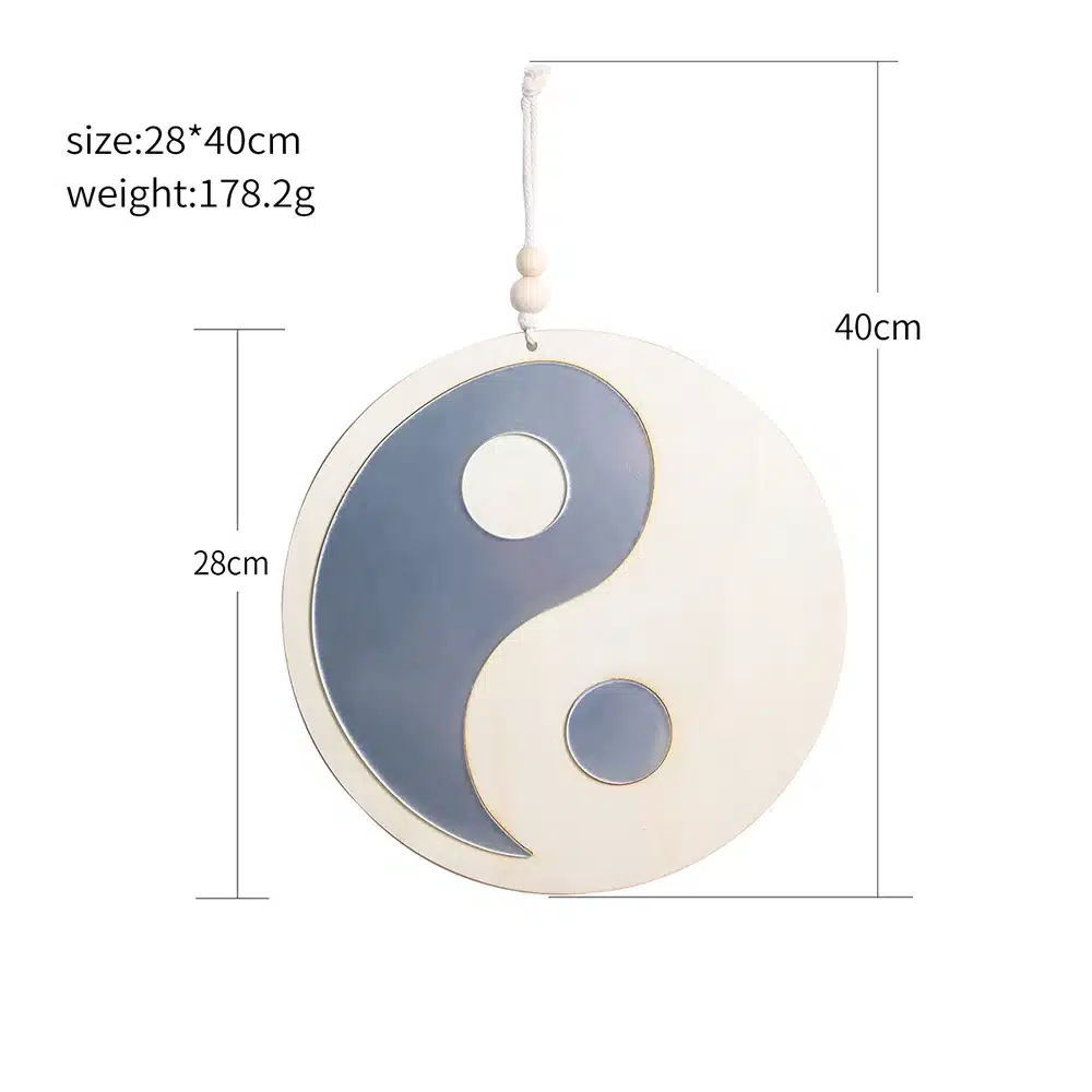 Suspension Yin Yang Taijitu, bois et miroir Suspension Yin Yang Taijitu - Bois et miroir - Objet décoratif à suspendre - ornement intérieur - Déco Zen - Maison feng shui - idée cadeau déco