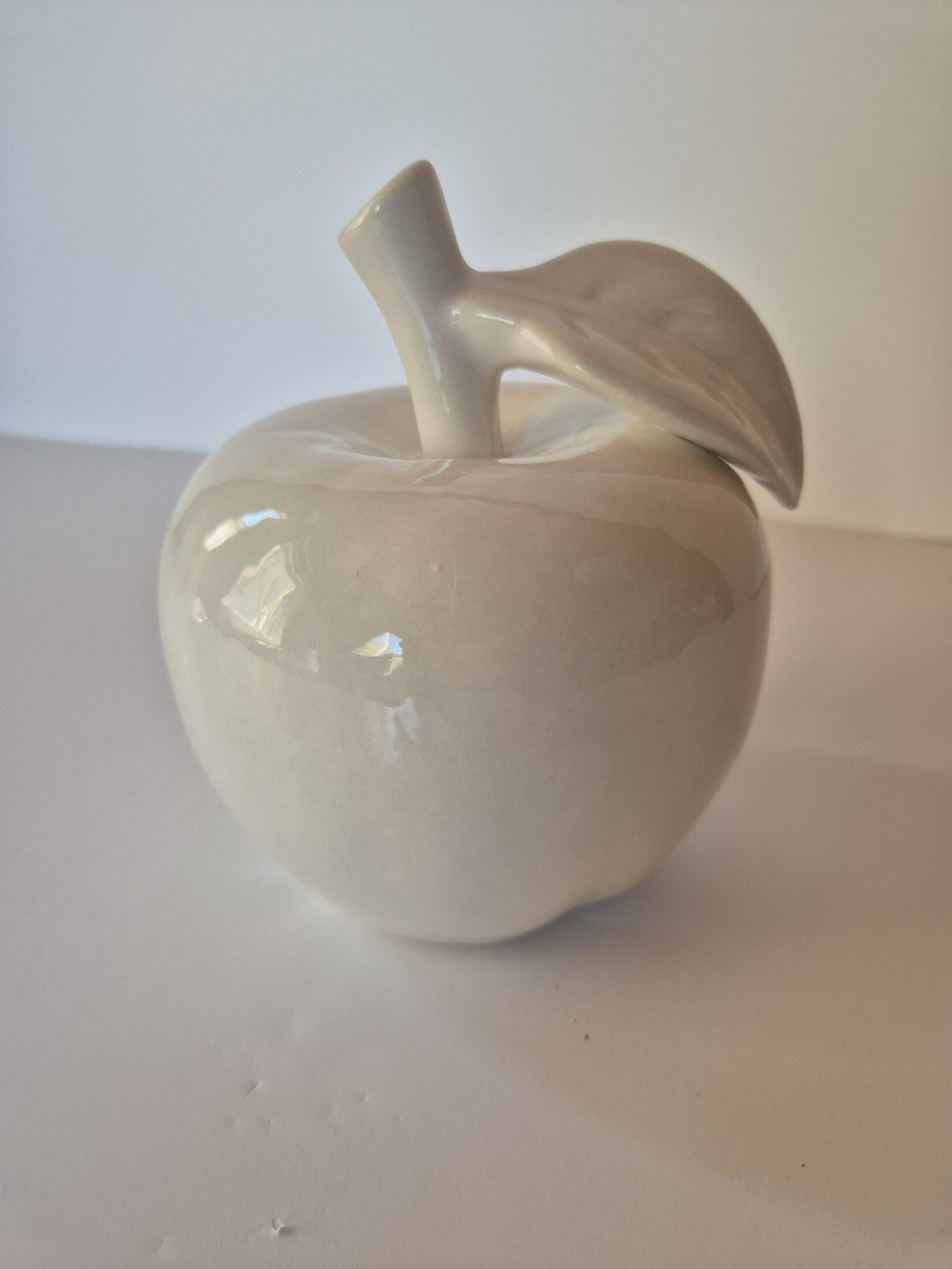 Sculpture pomme blanche déco céramique Pomme céramique blanche - Objet décoratif - décoration d'intérieur - Déco de table