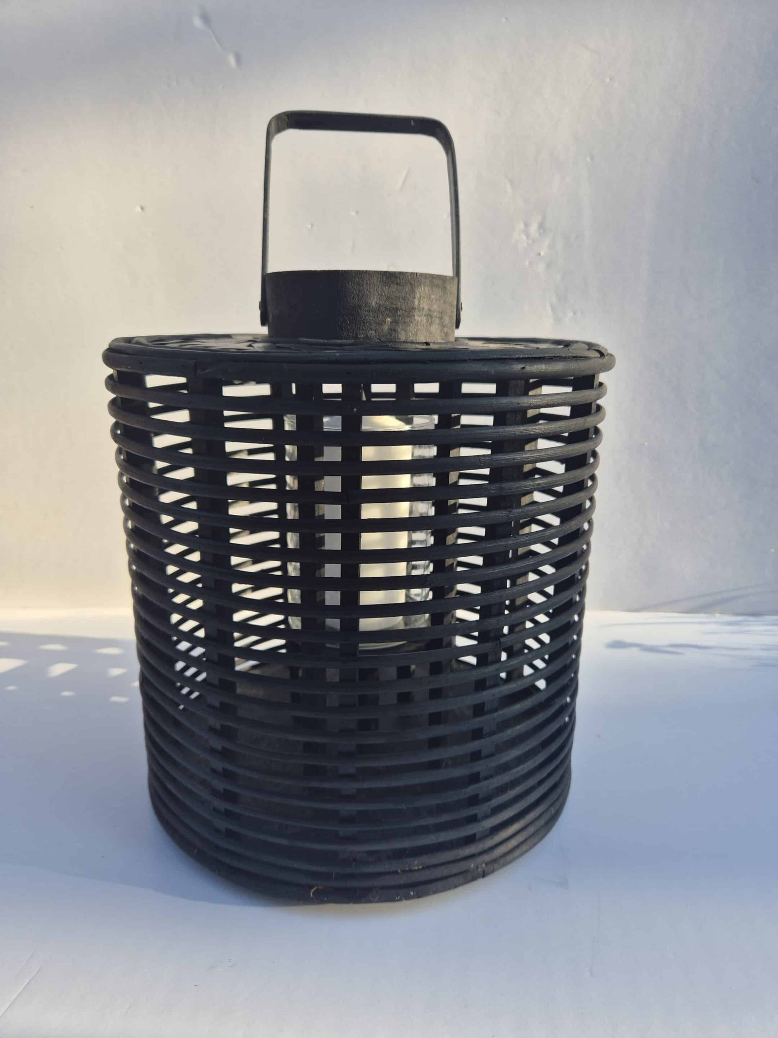 Lanterne osier noir déco jardin terrasse Lanterne cage noire Zen - Lampion déco de jardin ou intérieur - Bougie - Lampion cylindrique osier - Osier noir et anse pour suspension