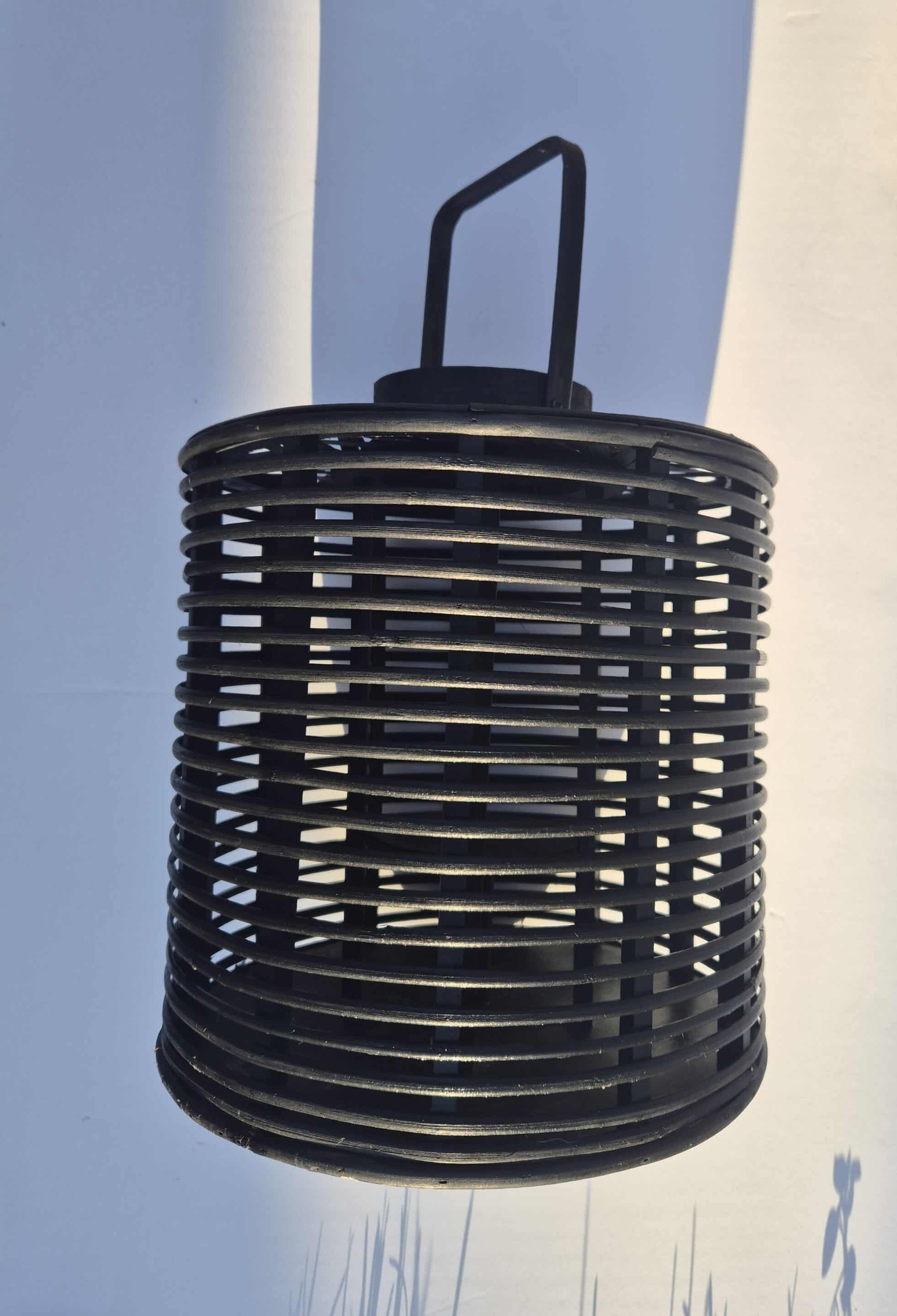 Lanterne osier noir déco jardin terrasse Lanterne cage noire Zen - Lampion déco de jardin ou intérieur - Bougie - Lampion cylindrique osier - Osier noir et anse pour suspension