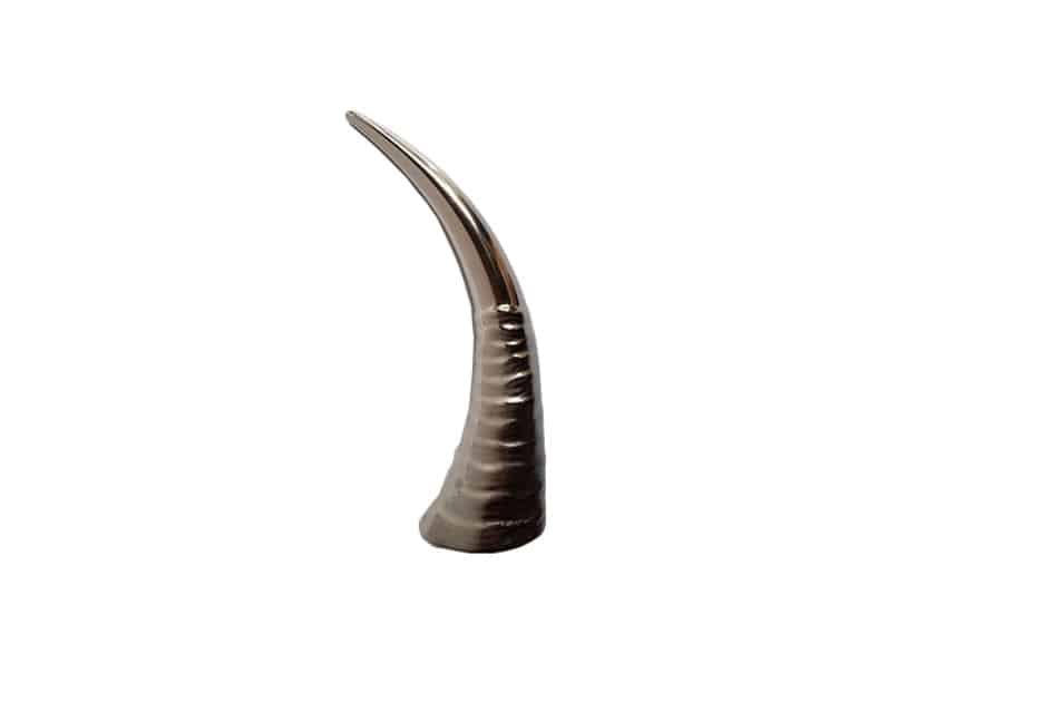 Sculpture corne déco en céramique argentée Corne décorative - Objet décoratif - Décoration d'intérieur - Objet d'art en céramique argentée - Sculpture ornement - Déco animale - Maison feng shui - Cadeau déco - Trophée
