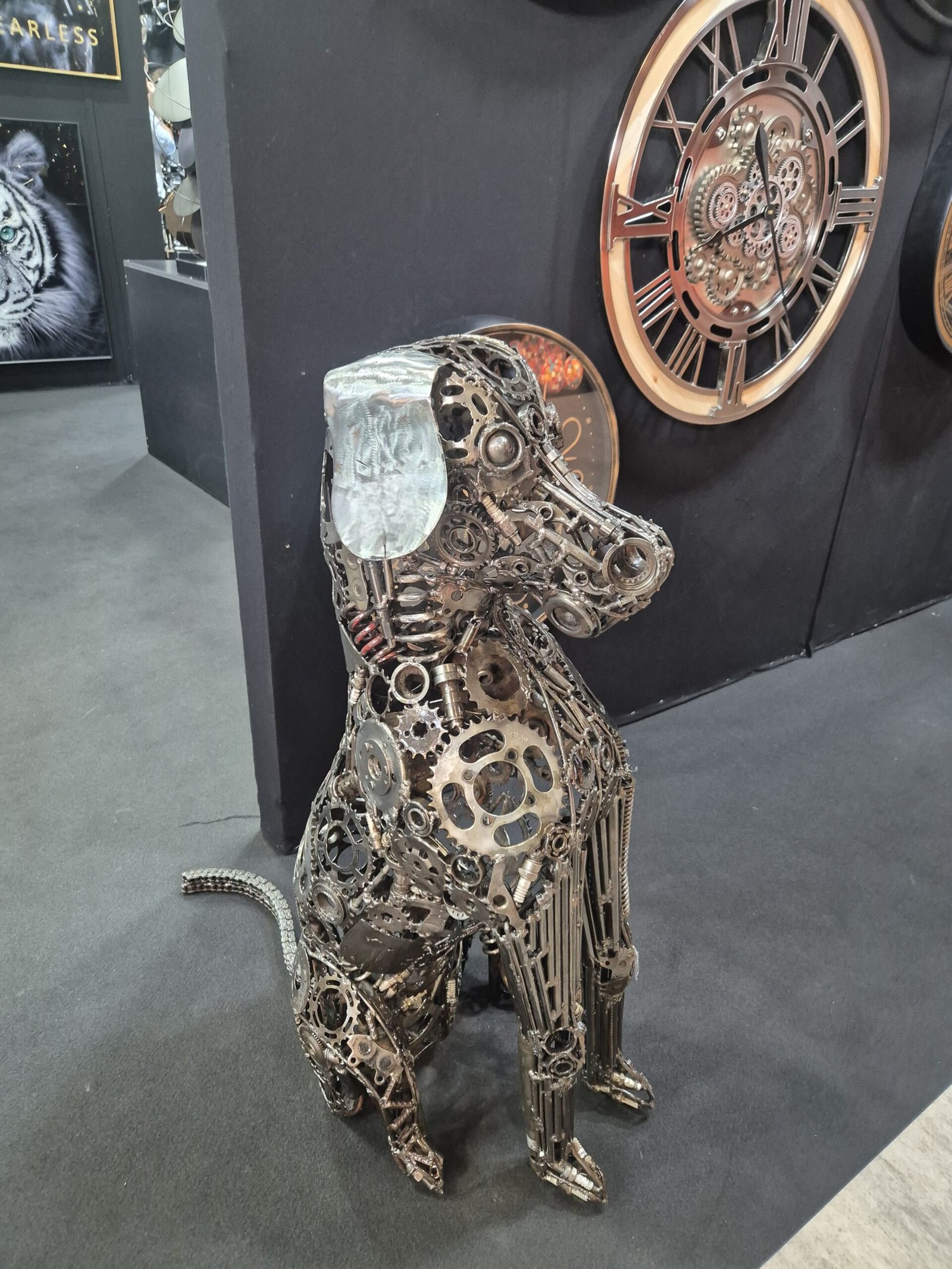 sculpture metal inox chien assis déco industrielle soudure (2) sculpture metal inox chien assis déco industrielle soudure (2)