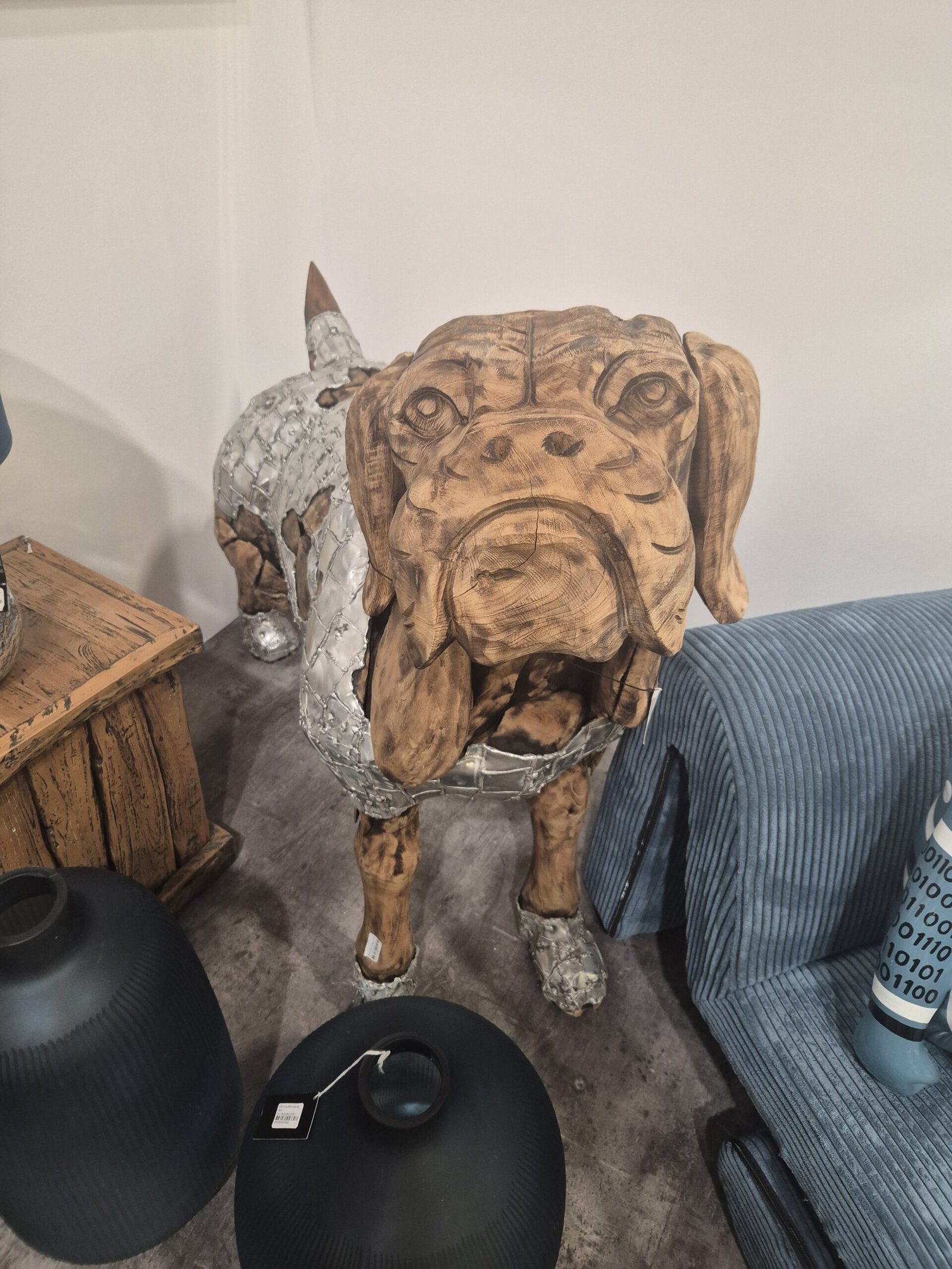 Sculpture chien Bulldog bois teck et métal design déco tendance (4) Sculpture chien Bulldog bois teck et métal design déco tendance (4)
