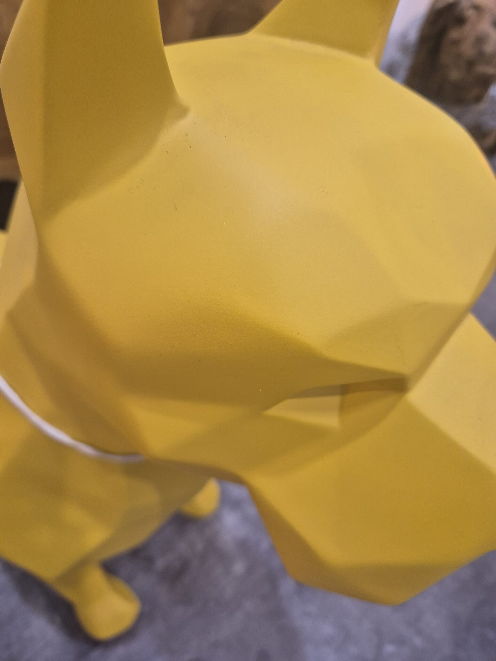 Sculpture statue Pitbull origami déco jaune design chic (3) Sculpture statue Pitbull origami déco jaune design chic (3)